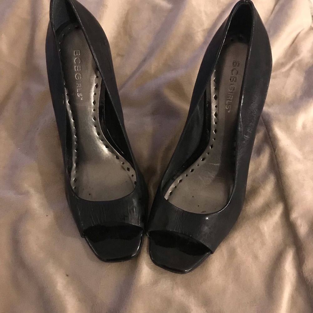 BCBG open toe sandal